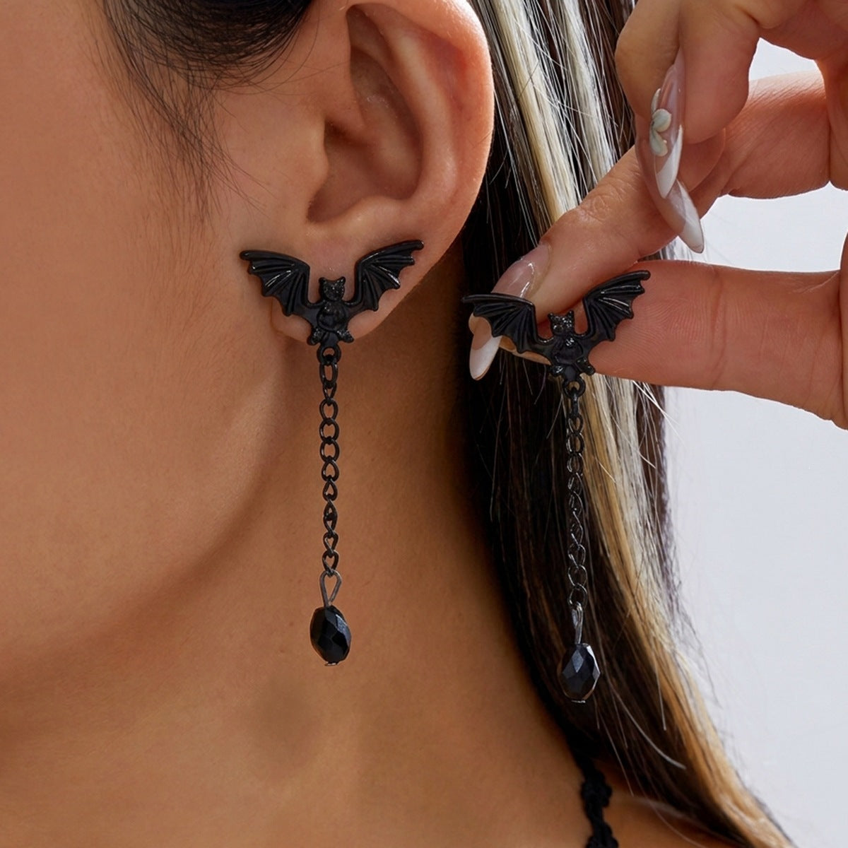 Vintage Gothic Geometric Bat Crystal Inlay Alloy Plated Pendant Necklace and Earring Set