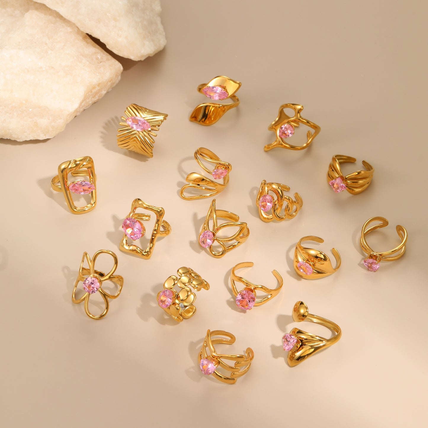 Anello Minimalista Geometrico in Acciaio Inossidabile con Placcatura in Oro 18K e Zirconia Rosa da Donna