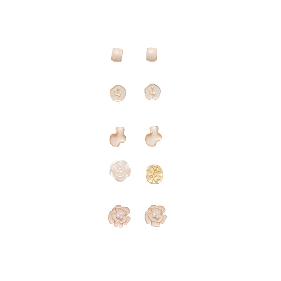 Set di Orecchini a Perno Eleganti con Perle Floreali da Donna con Perni in Acciaio al Titanio e Finitura Smaltata per un Look Lussuoso Quotidiano