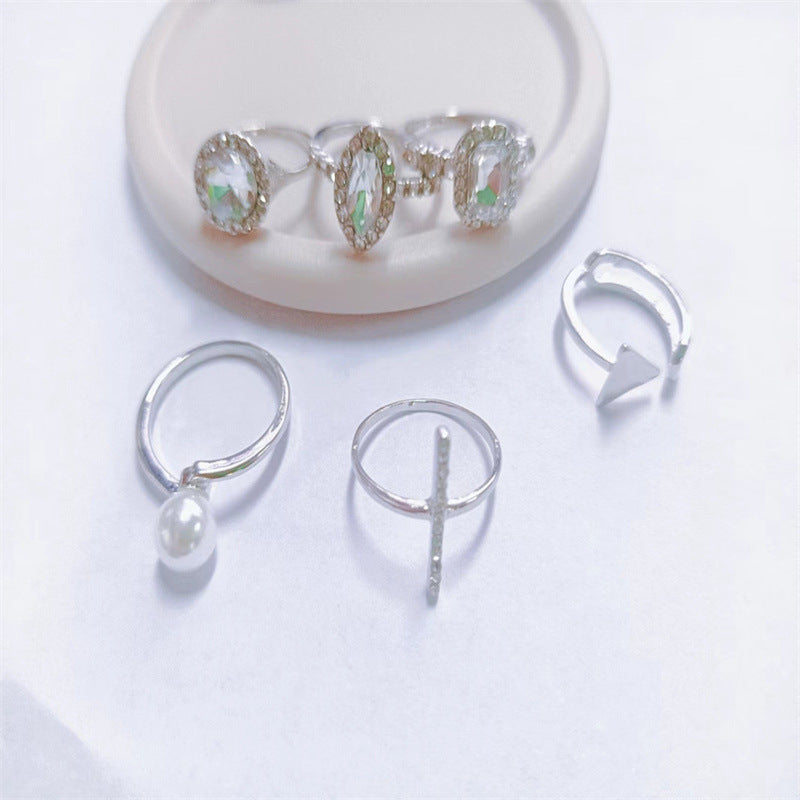 Elegant Fashion Geometric Alloy Ring Set with Pearl and Rhinestone Inlay for Women