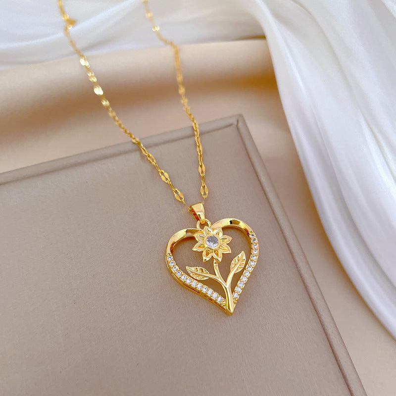 Elegant Heart-Shaped Rose Gold Plated Stainless Steel Necklace with Rhinestone Accents for Women, Delicate Clavicle Chain