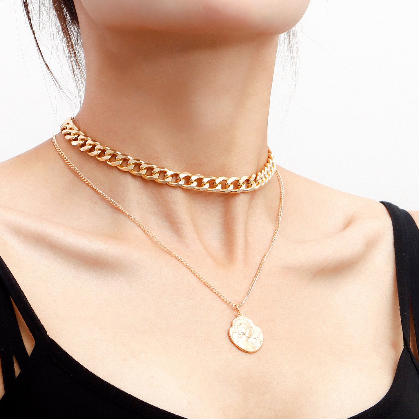 Vintage Double-Layer Geometric Alloy Pendant Necklace for Women with Electroplated Finish and Clavicle Chain Style