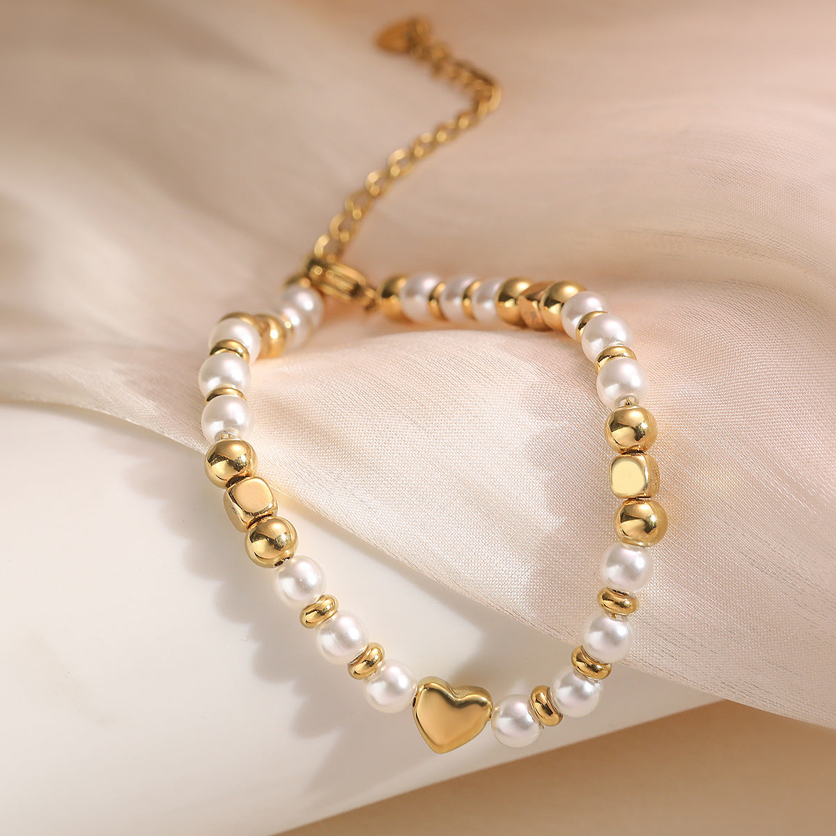 Fashion 18K Gold Plated Heart Stainless Steel Pearl Bracelet for Women