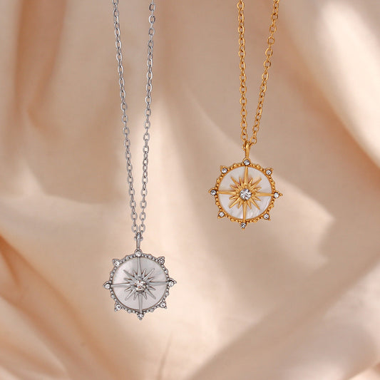 Collana da donna alla moda con ciondolo a stella a otto punte a forma di ruota della fortuna geometrica in acciaio inossidabile con finitura placcata