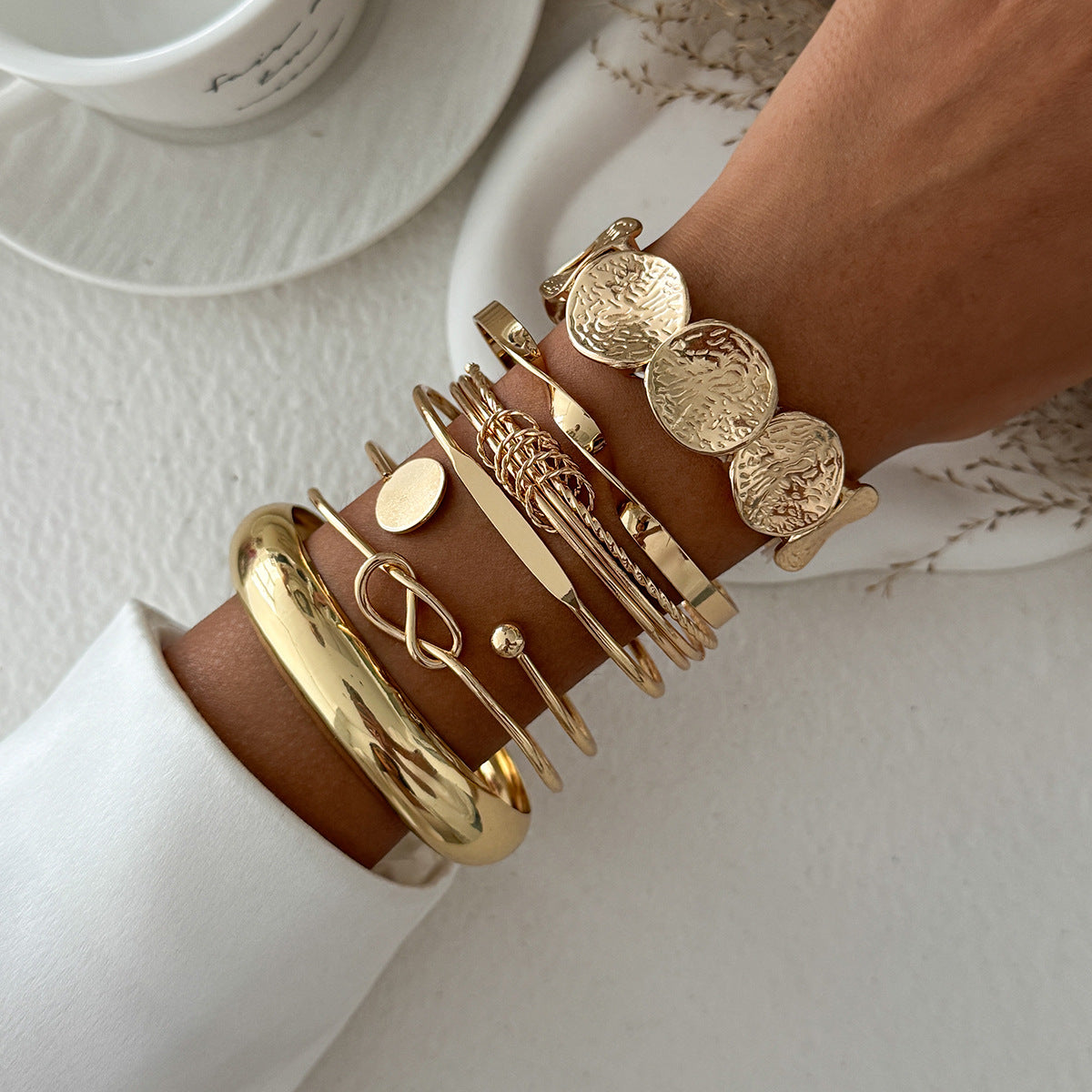 Fashion Striped Round Teardrop Iron Plated Open Cuff Bracelet