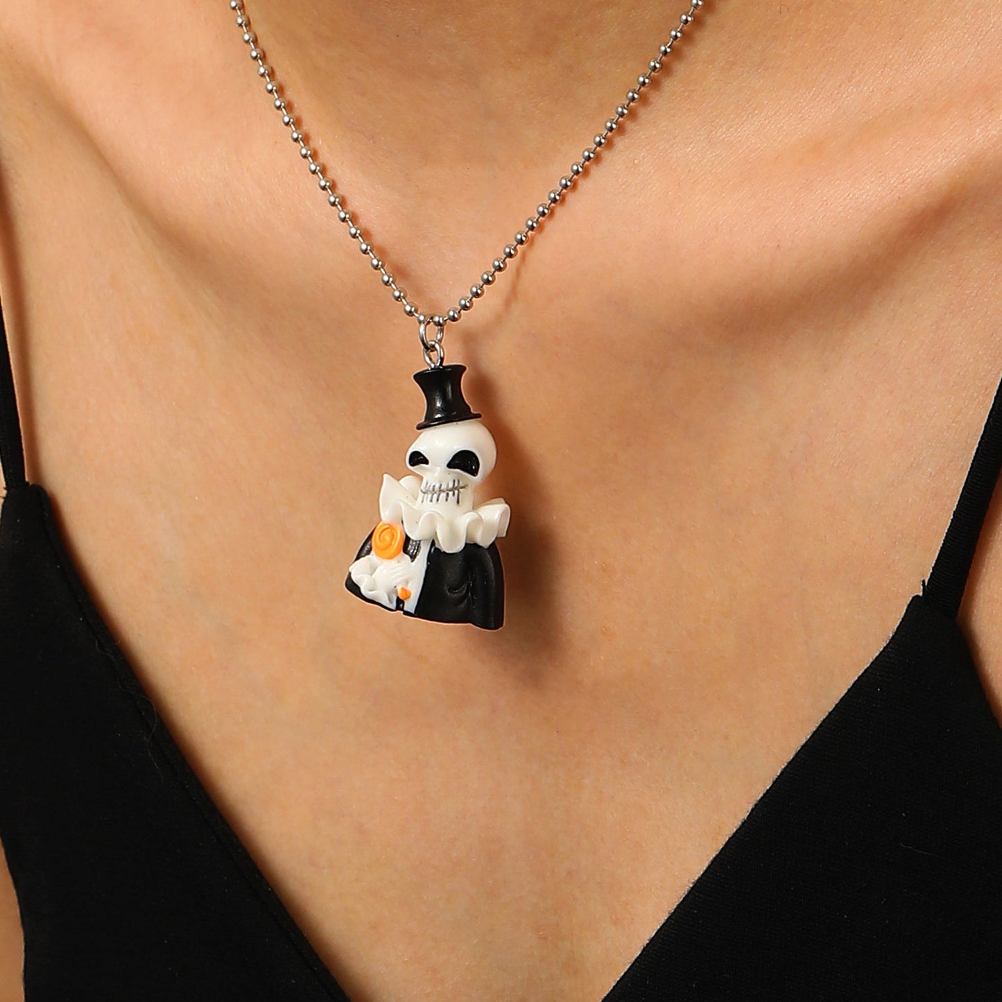 Collar con colgante de fantasma y calabaza de Halloween en resina con acabado chapado, joyería minimalista de moda para las fiestas para unisex