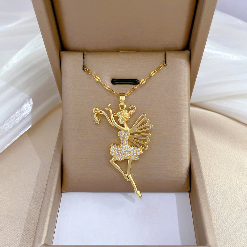 Elegante collana con ciondolo a forma di ballerina, impreziosita da strass, per donna, con catena in acciaio al titanio, pendente geometrico e design delicato sulla clavicola