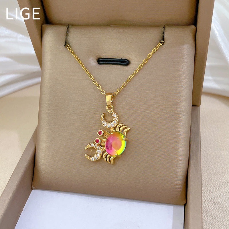 Collana in Acciaio al Titanio a Forma di Granchio in Stile Cartone Animato con Intarsio di Strass per Donne e Unisex, Delicata Catena Clavicola con Design Geometrico