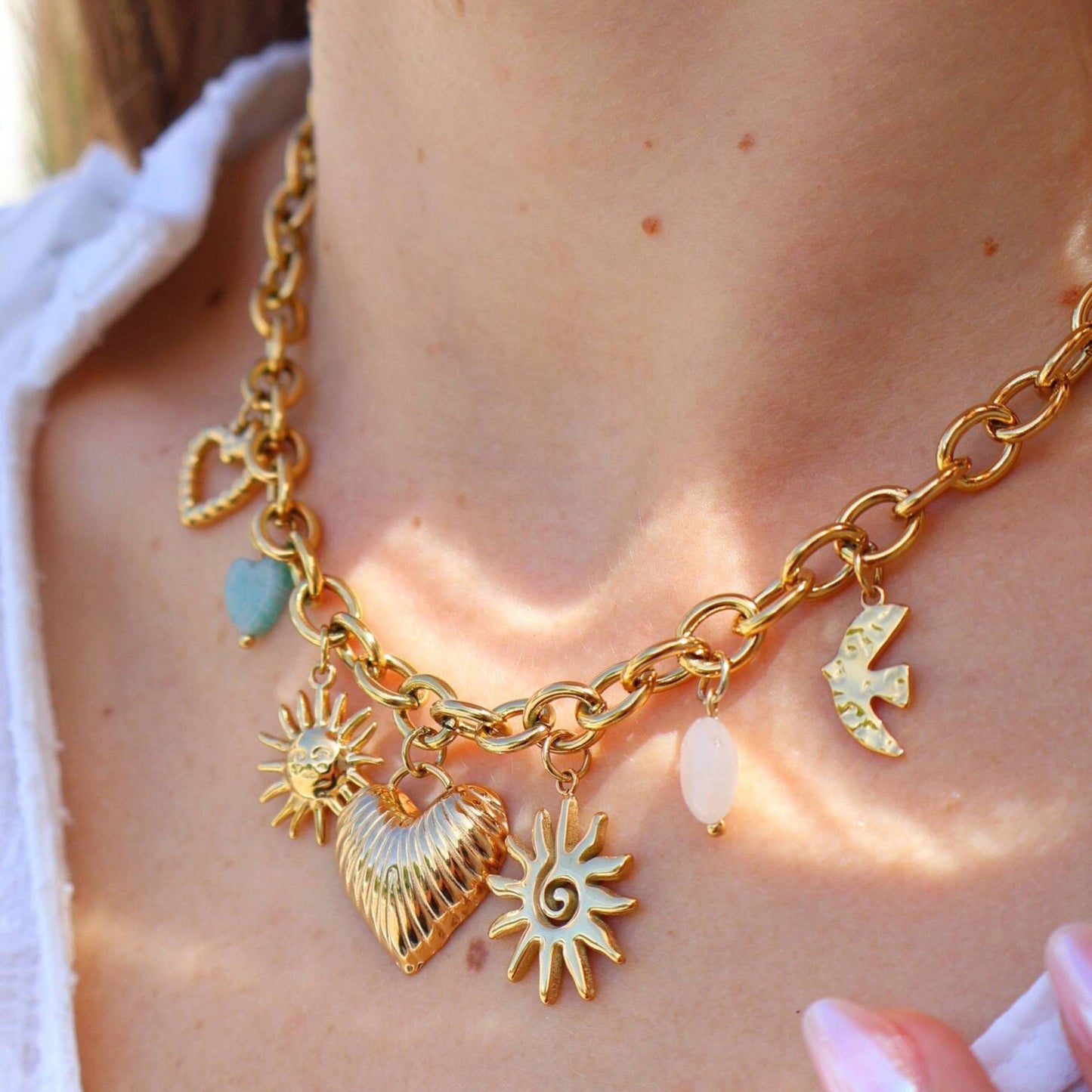 Collana Pendente Vintage a Stella in Acciaio al Titanio con Accenti di Perle e Catena a O Placcata Oro 18K per Uso Unisex
