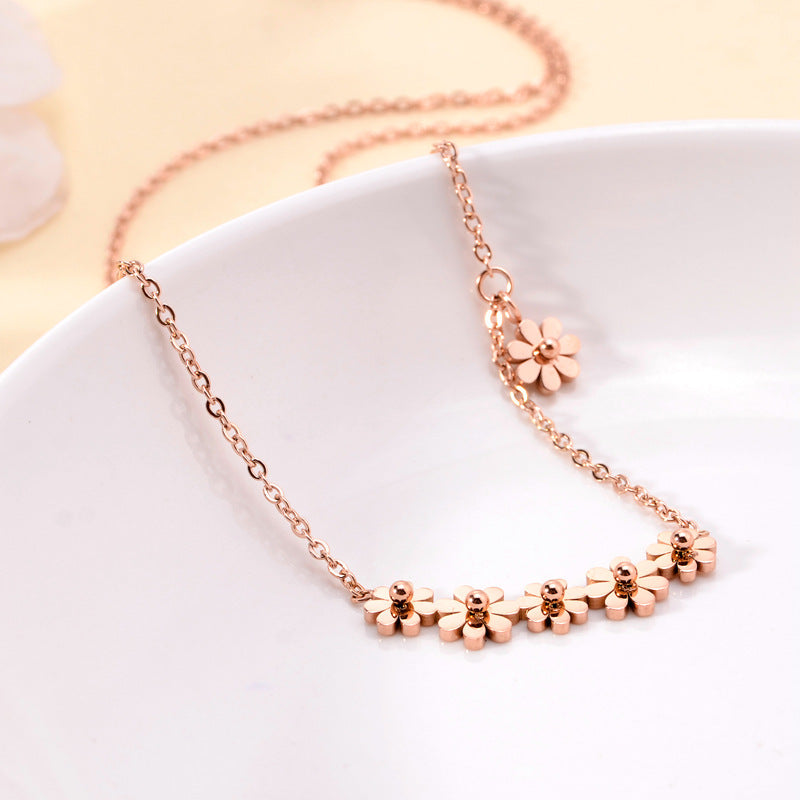Minimalist Daisy Pendant Necklace for Women in Titanium Steel with Plated Finish and O-Chain