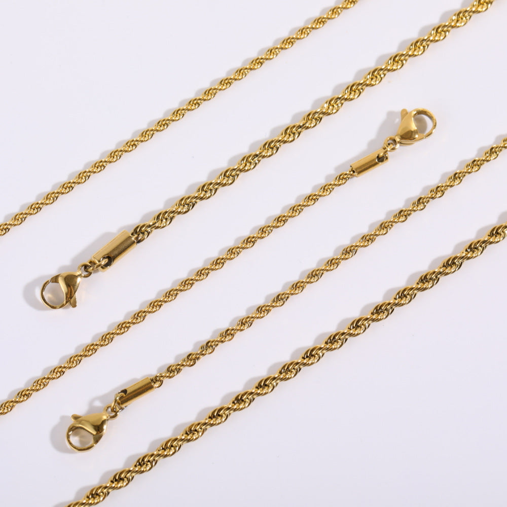 Collar de cadena retorcida geométrica minimalista de acero inoxidable con acabado de oro de 18 quilates electrochapado al vacío