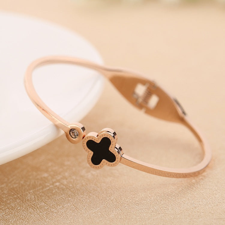 Minimalist Four-Leaf Clover Bracelet for Women in Titanium Steel with Plated Finish