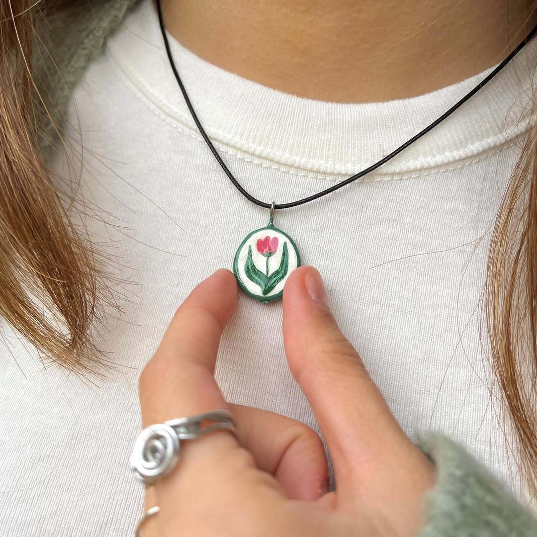 Elegant Casual Geometric Heart Plant Drip Oil Plated Brass Necklace with Stainless Steel Pendant