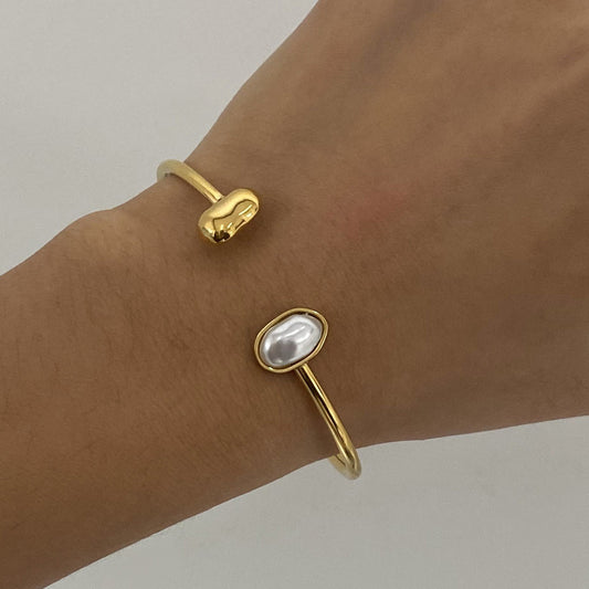 Bracciale geometrico minimalista da donna in acciaio inossidabile con finitura placcata