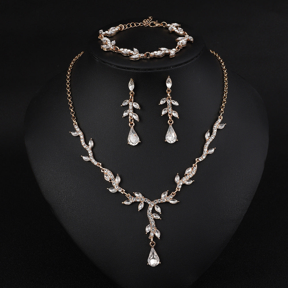 Natural Style Water Drop Shaped Alloy Necklace Set with Rhinestone Inlay for Women Featuring O-Chain, Earrings and Bracelet