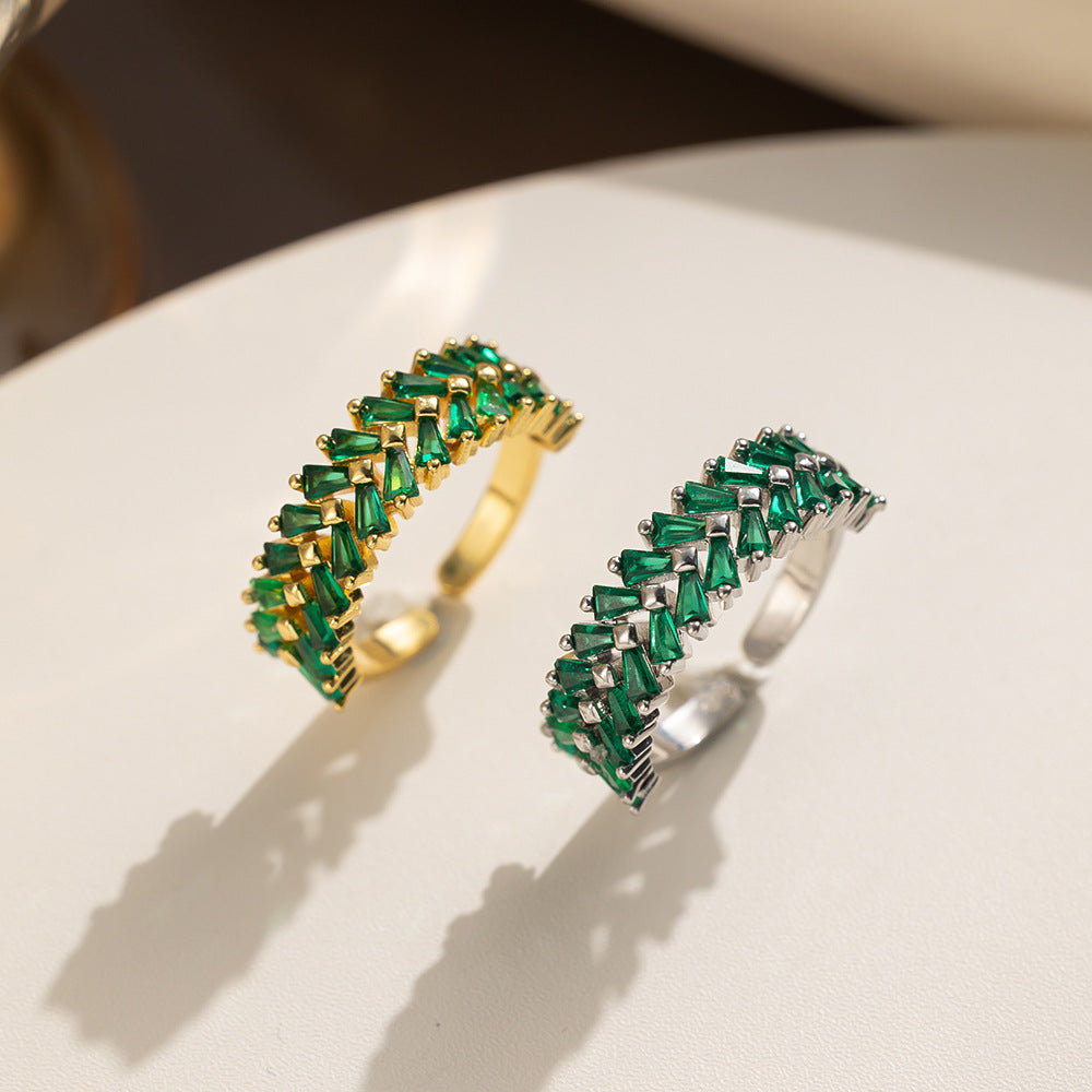 Anillo Abierto Ajustable de Moda Geométrica para Mujer Hecho de Acero de Titanio con Chapado al Vacío e Incrustaciones de Circonia