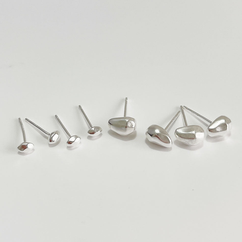 Orecchini a perno minimalisti a forma di stella in argento sterling 925 con pietre cubiche sfaccettate geometriche