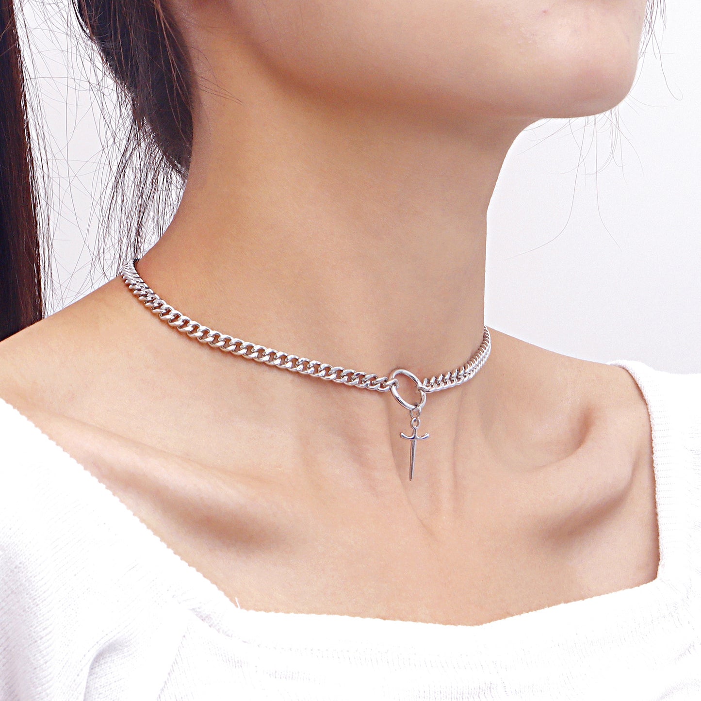 Collana girocollo minimalista con ciondolo a croce da donna, in lega geometrica, con finitura galvanizzata, design resistente allo sbiadimento