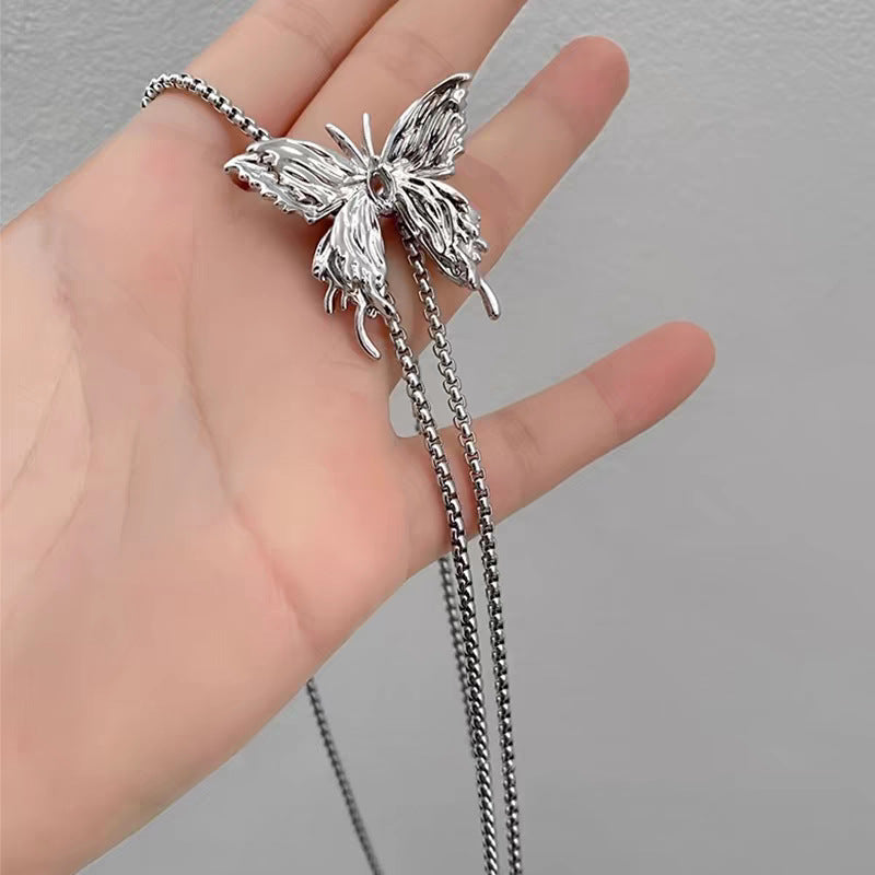 Collar Largo Ajustable para Mujer de Acero Titanio con Forma de Mariposa, Estilo Dulce y Atrevido, con Acabado Chapado
