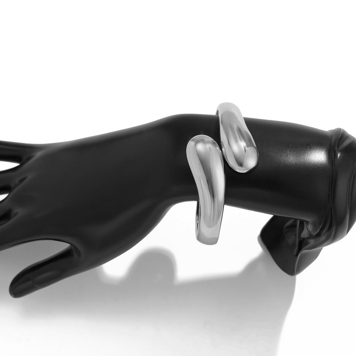 Fashion Business Polished Plated Alloy Teardrop Cuff Bracelet