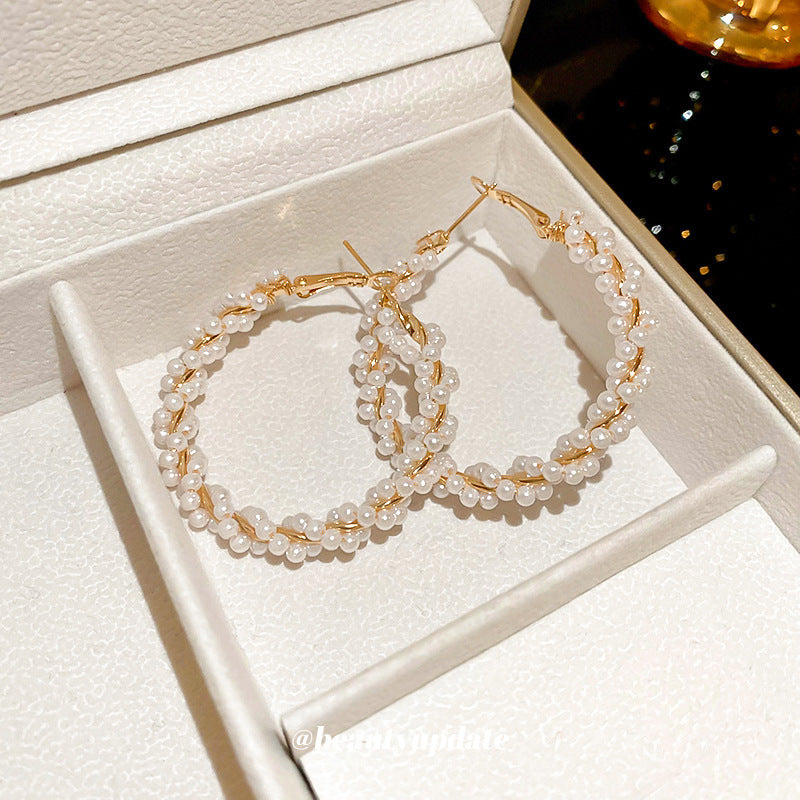Elegantes Pendientes Geométricos de Mujer con Perlas y Postes de Acero Inoxidable