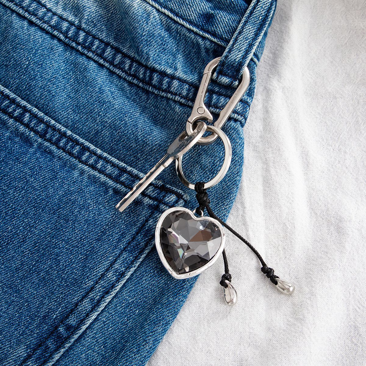 Fashion Plated Alloy Heart Teardrop Acrylic Rhinestone Charm Bar Keychain Bag Chain