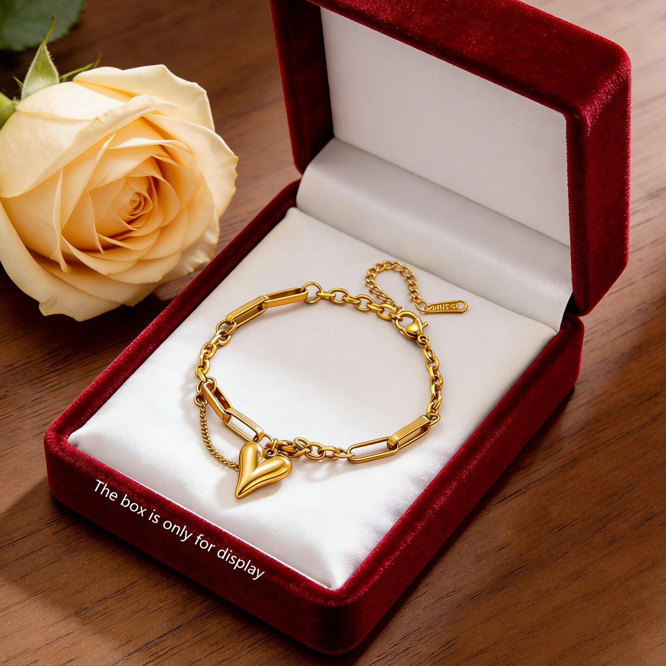 Bracciale da donna a catena in acciaio inossidabile e titanio placcato oro 18 carati vintage con cuore