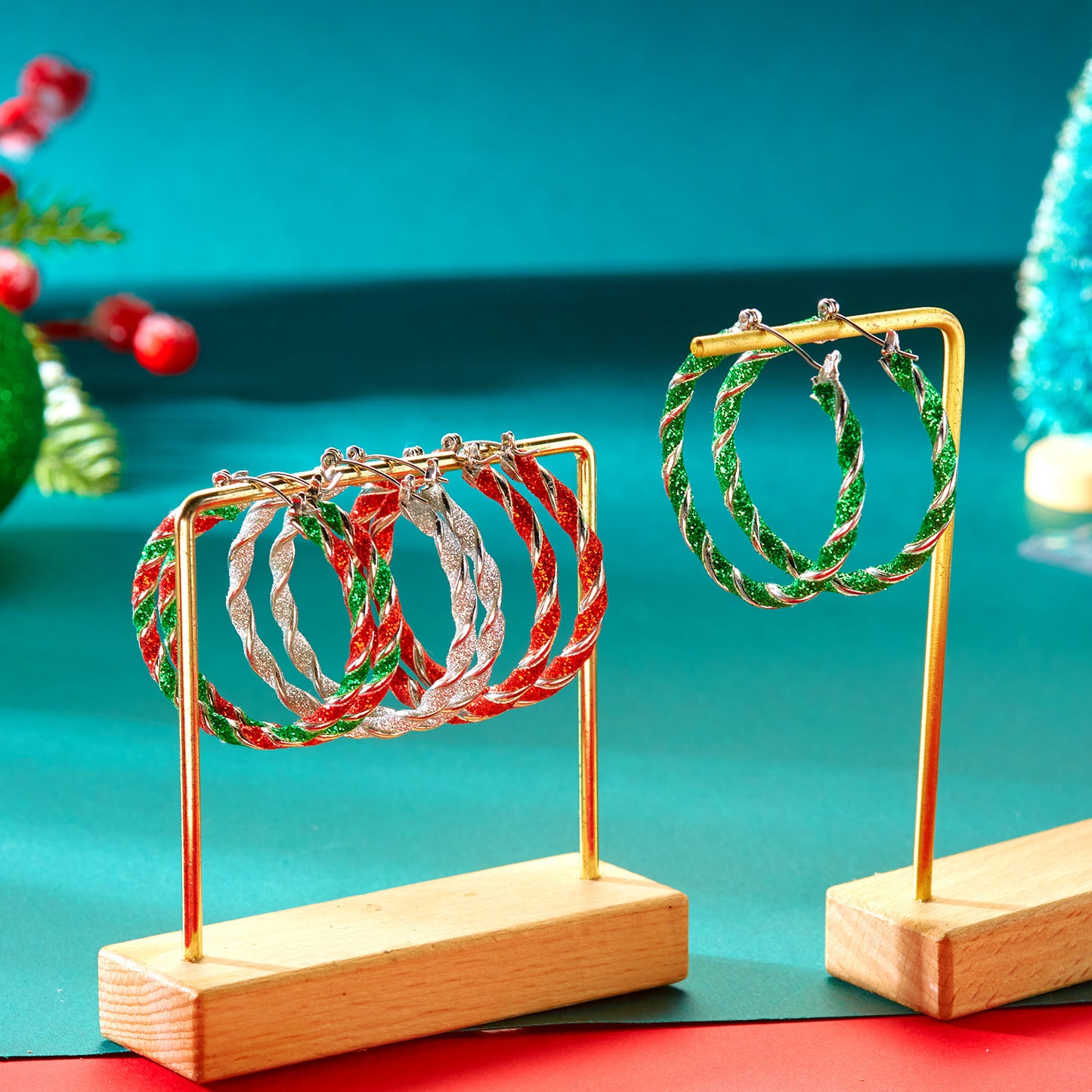 Orecchini a cerchio in lega geometrici dolci e audaci con finitura placcata per donne, perfetti per feste di Natale e regali di festa