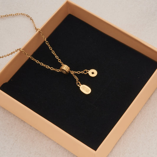 Collana con Pendente Lusso Minimalista Geometrico a Moneta Portafortuna in Acciaio Inox con Ciondolo in Acciaio al Titanio Lucidato