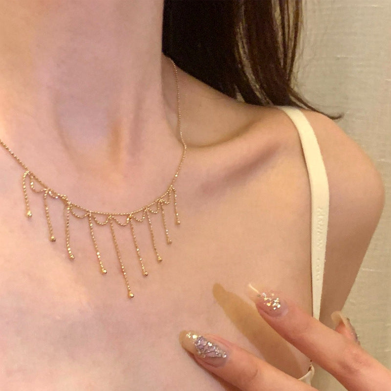 Collana girocollo geometrica minimalista da donna in metallo placcato, leggera