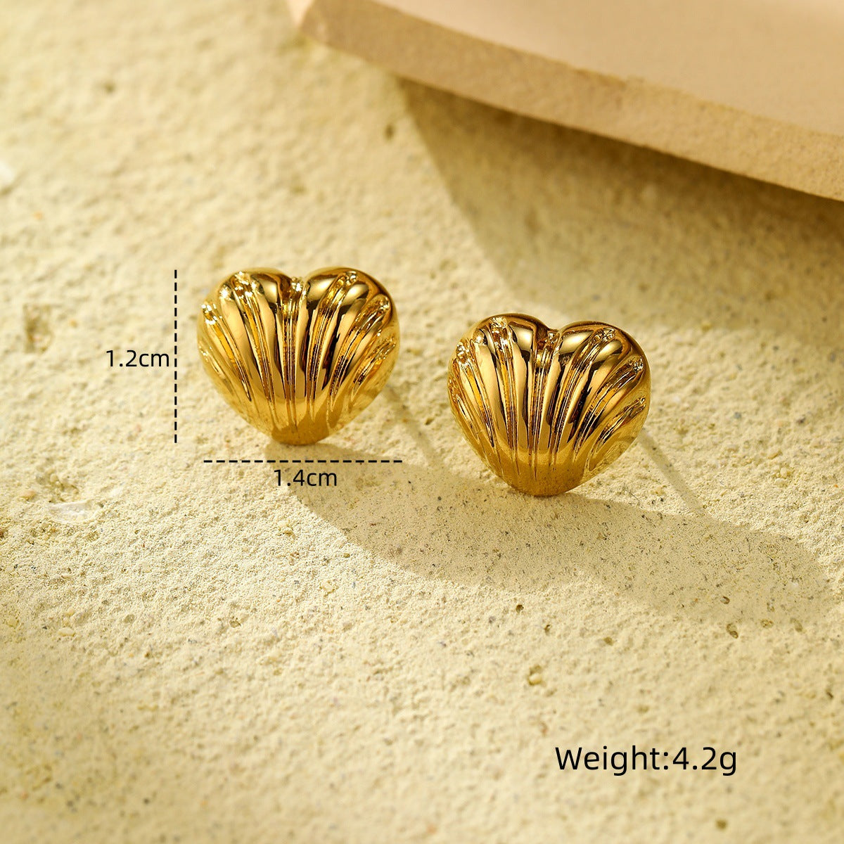 Orecchini a Cuore in Acciaio al Titanio Stile Vintage con Placcatura in Oro 18K, Accento a Strisce Minimaliste, Perno in Acciaio Inossidabile, Gioielli alla Moda da Donna per Tutti i Giorni