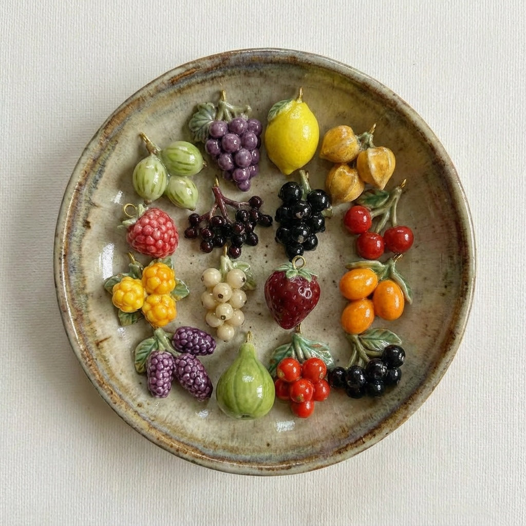 Barretta con ciondolo in ottone placcato a olio smaltato serie frutta colorata con intarsio di perle