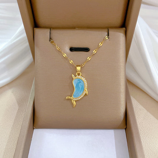 Collar de lujo con colgante de delfín para mujer con acabado esmaltado e incrustaciones de diamantes de imitación en cadena de acero de titanio