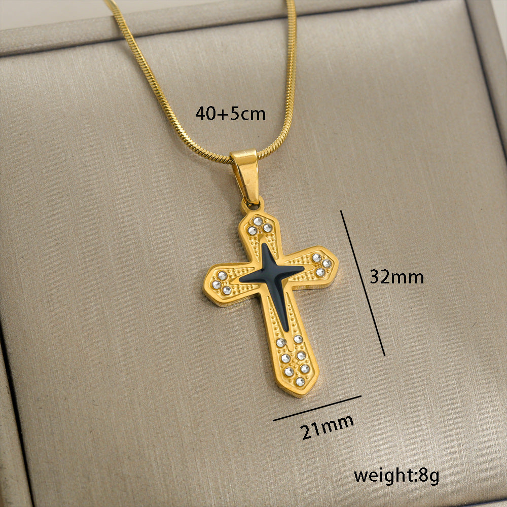 Collana con pendente a croce in stile vintage in acciaio inossidabile con intarsio di strass e placcatura in oro, unisex