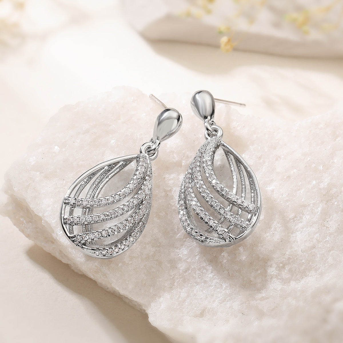 Minimalist Geometric Asymmetrical Drip-Shaped Zirconia Earrings in Gold-Plated Copper for Women
