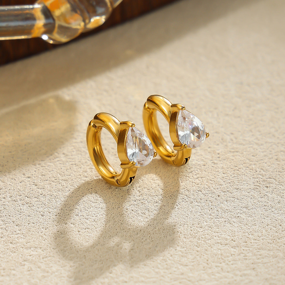 Minimalist Luxury 18K Gold Plated Stainless Steel Teardrop Cubic Zirconia Ear Cuff for Women