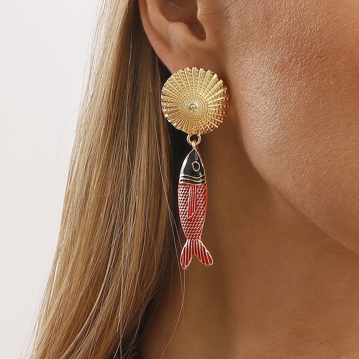 Minimalist Fish-Shaped Pendant Earrings in Zinc Alloy with Electroplated Finish for Women