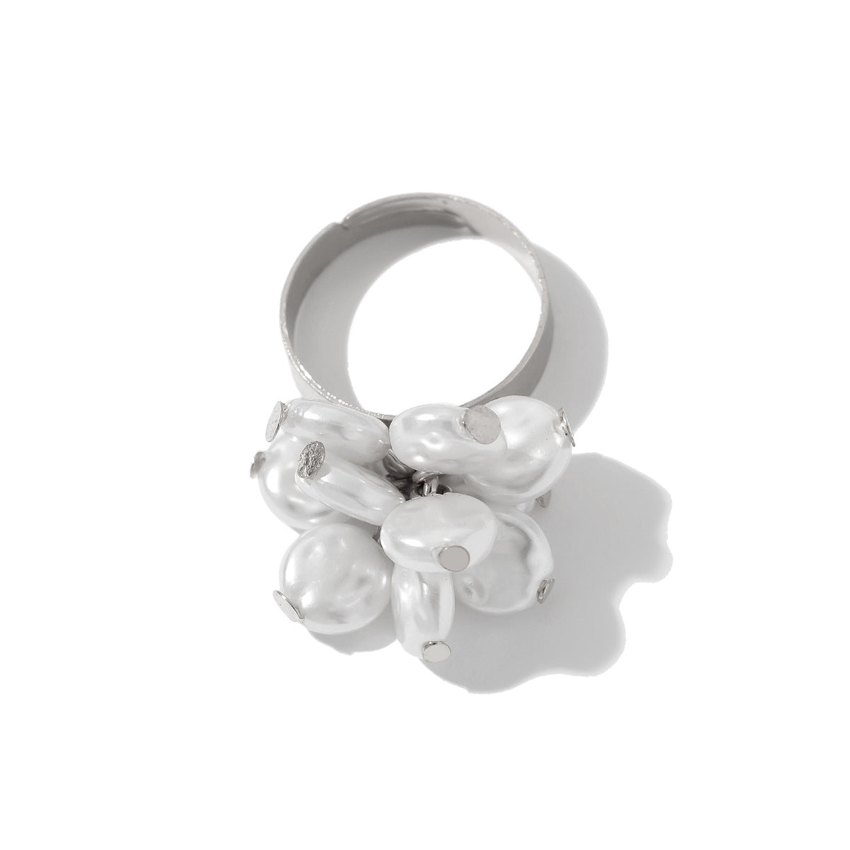 Bohemian Sweet Hollow Round Floral Zinc Alloy Plated Ring Set with Pearl Inlay for Women