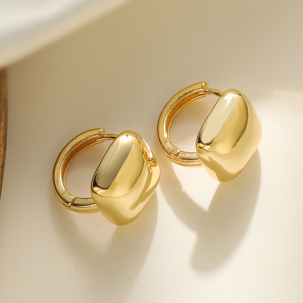 Minimalist Geometric Copper Earrings with Gold Plating for Women, Smooth Retro-Inspired Ear Clips