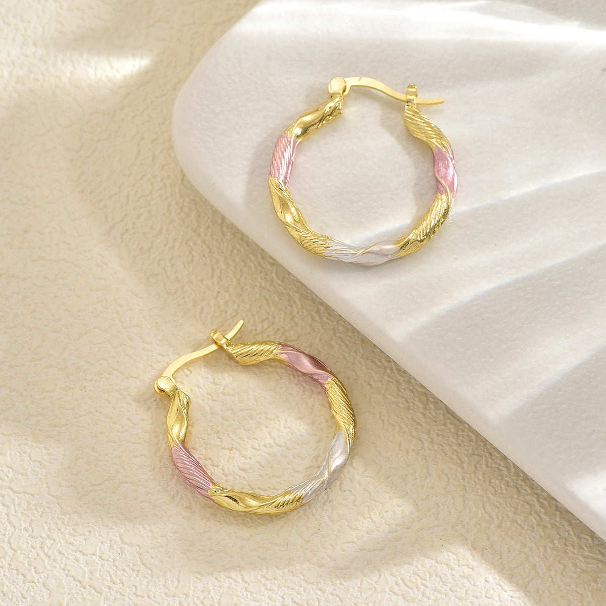 Orecchini Minimalisti Geometrici da Donna in Lega di Zinco con Finitura Galvanizzata, Perno in Acciaio Inossidabile, Design Circolare e Ovale