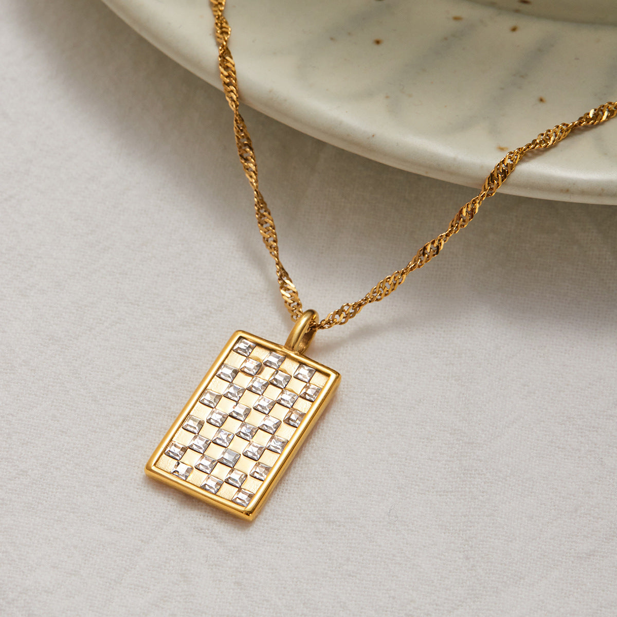 Collar geométrico de acero inoxidable con colgante de acero de titanio, joyería de lujo galvanizada para mujer