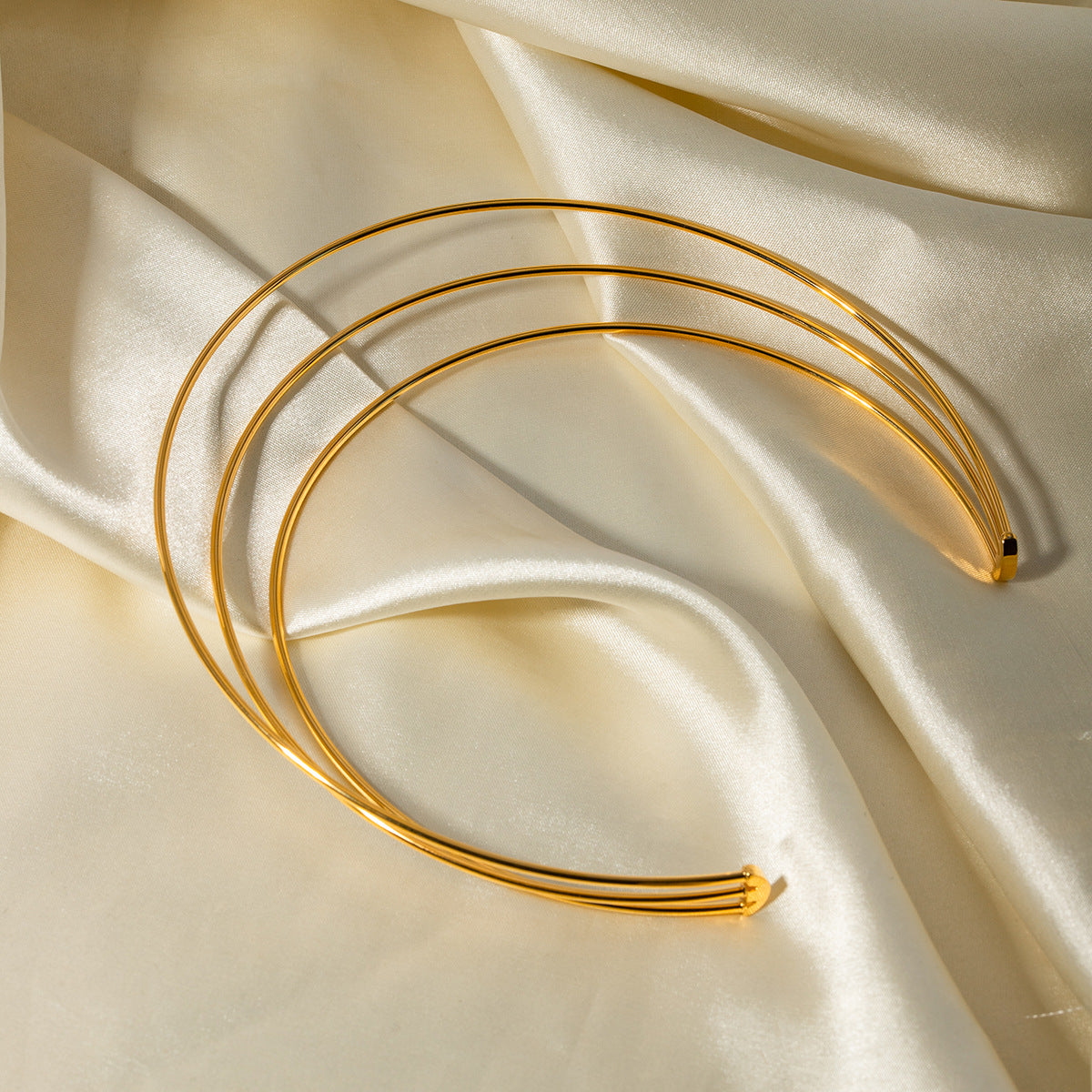 Minimalist Oval Bead Bracelet in Stainless Steel with Gold Plating for Women