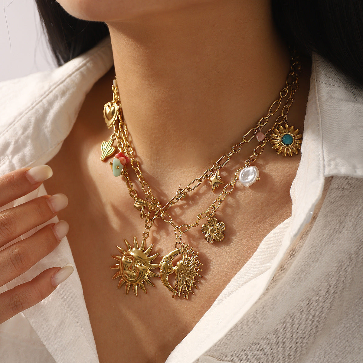 Collana da donna vintage in acciaio inossidabile con pendente Sole Luna Stella, finitura placcata e catena a maglie O