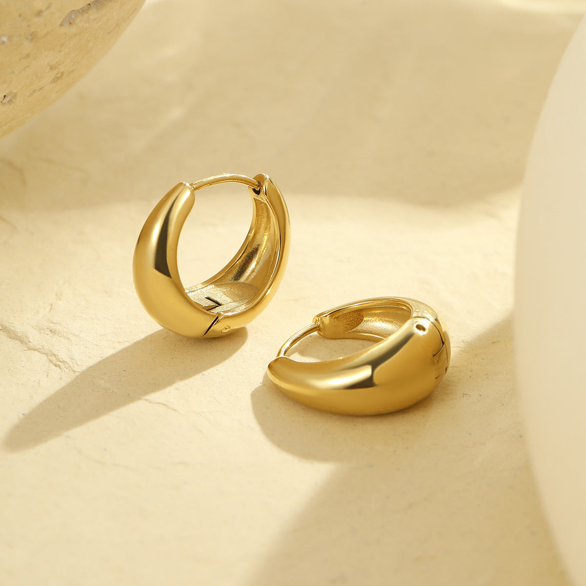 Minimalist Geometric Stainless Steel Ear Cuffs with Plating Finish for Women Fashion Earrings