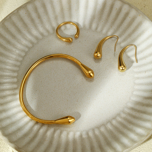 Vintage Style C-Shaped 18K Gold Plated Titanium Steel Earrings and Bracelet Set for Women