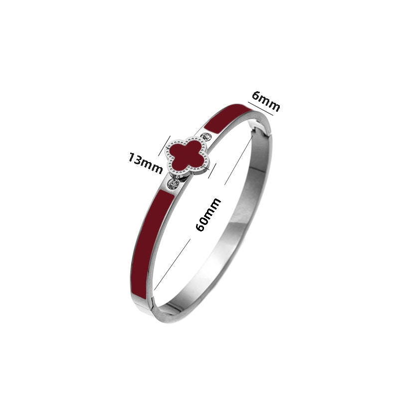 Minimalist Clover-Shaped Titanium Steel Bracelet with Enamel Finish, Polished Surface, Lightweight Fashion Accessory for Women