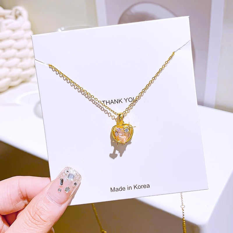 Collana con Ciondolo a Cuore a Forma di Cuore con Strass Rosa, Design Originale, in Acciaio al Titanio con Placcatura in Oro su Catena a O per Uso Unisex