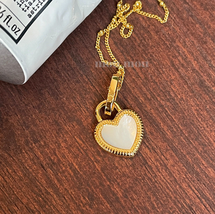 Collana con ciondolo a cuore minimalista in argento sterling 925 placcato oro su catena a serpente