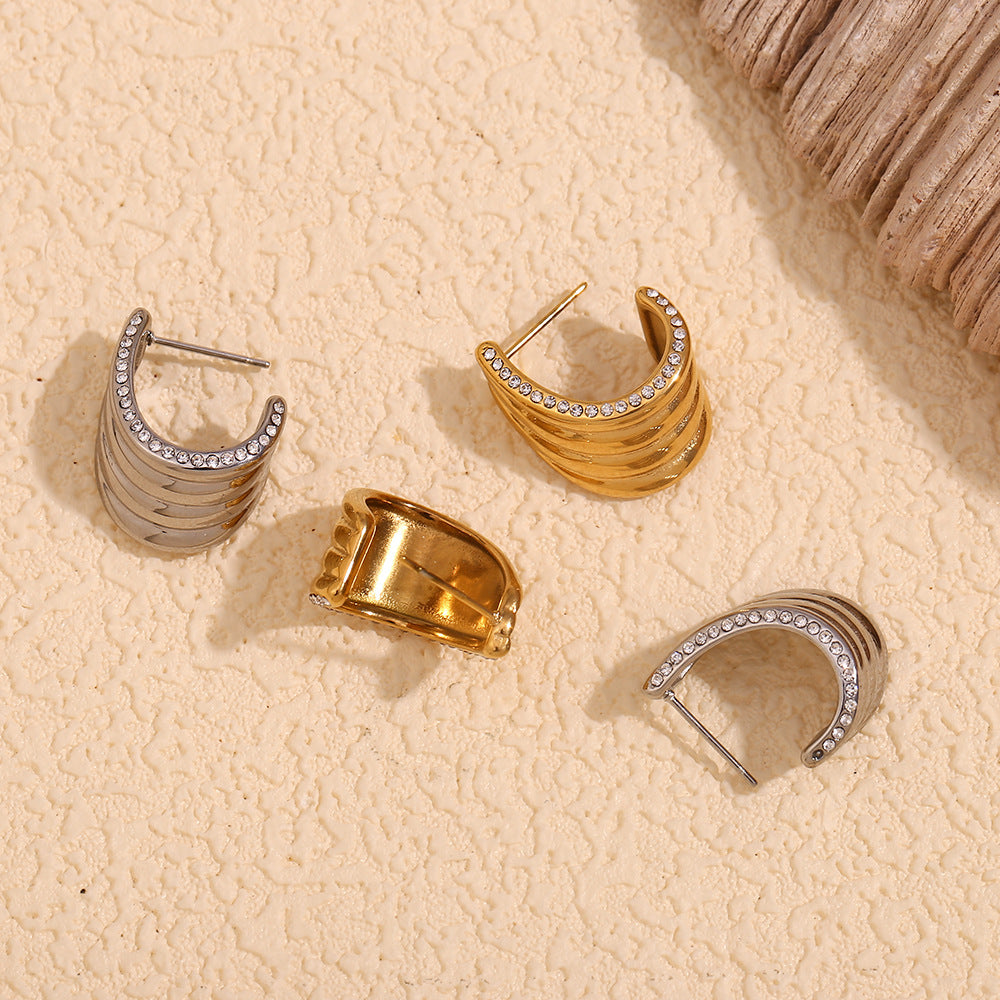 Fashionable Geometric Stainless Steel Earrings with 18K Gold Plating and Micro-Paved Rhinestone Wave-Edge Design for Women