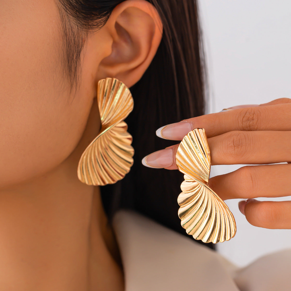Luxury Geometric Zinc Alloy Plated Earrings for Women